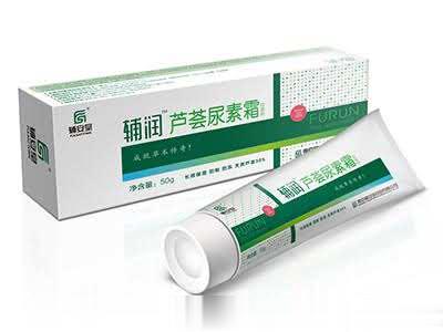 辅润芦荟尿素霜