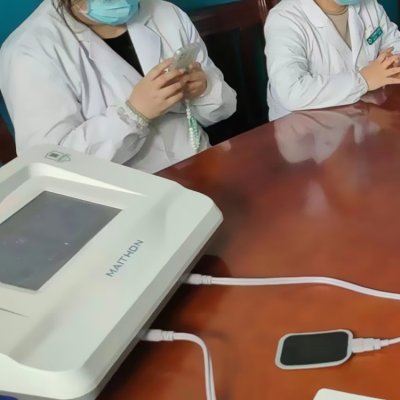 定向透药疗法 中药离子导入治疗仪